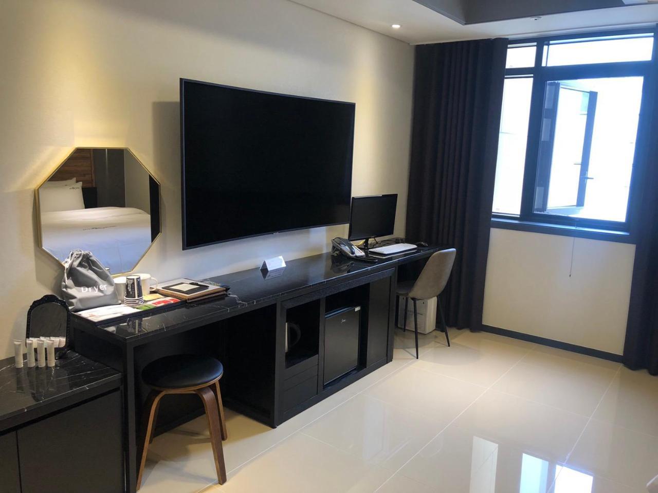 Royal Hotel Jeongeup Zewnętrze zdjęcie