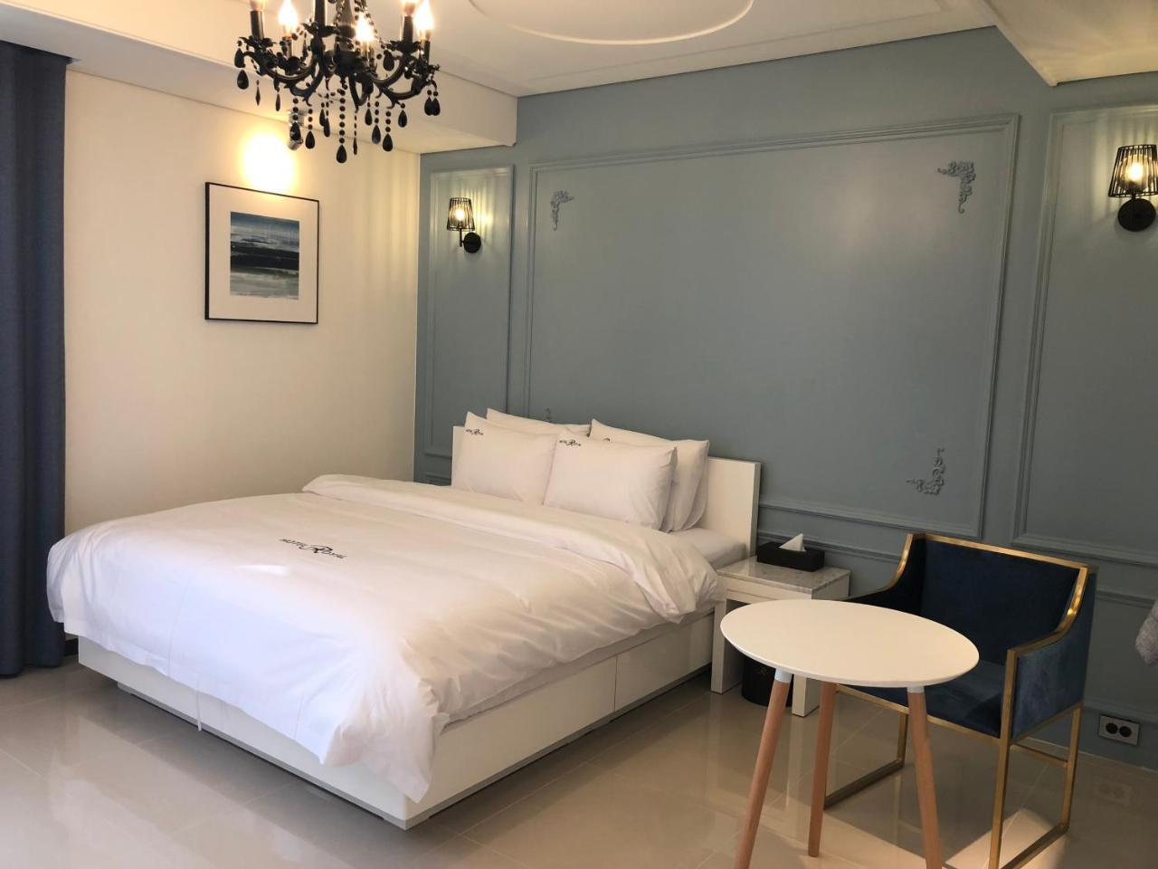 Royal Hotel Jeongeup Zewnętrze zdjęcie