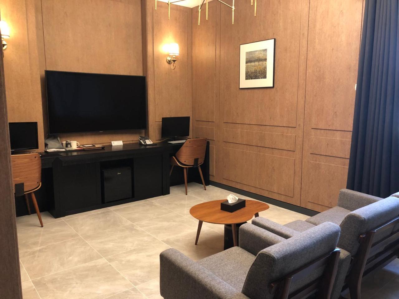 Royal Hotel Jeongeup Zewnętrze zdjęcie
